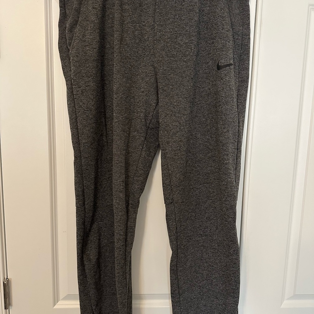 Nike Dri-FIT Standard Fit Apparel